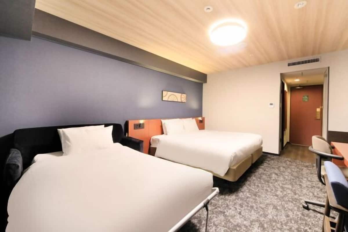1 bedroom, iron/ironing board, free WiFi