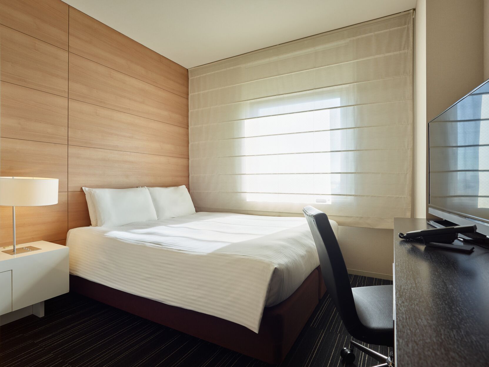 Roupas de cama premium, edredons de pluma, cofres nos quartos