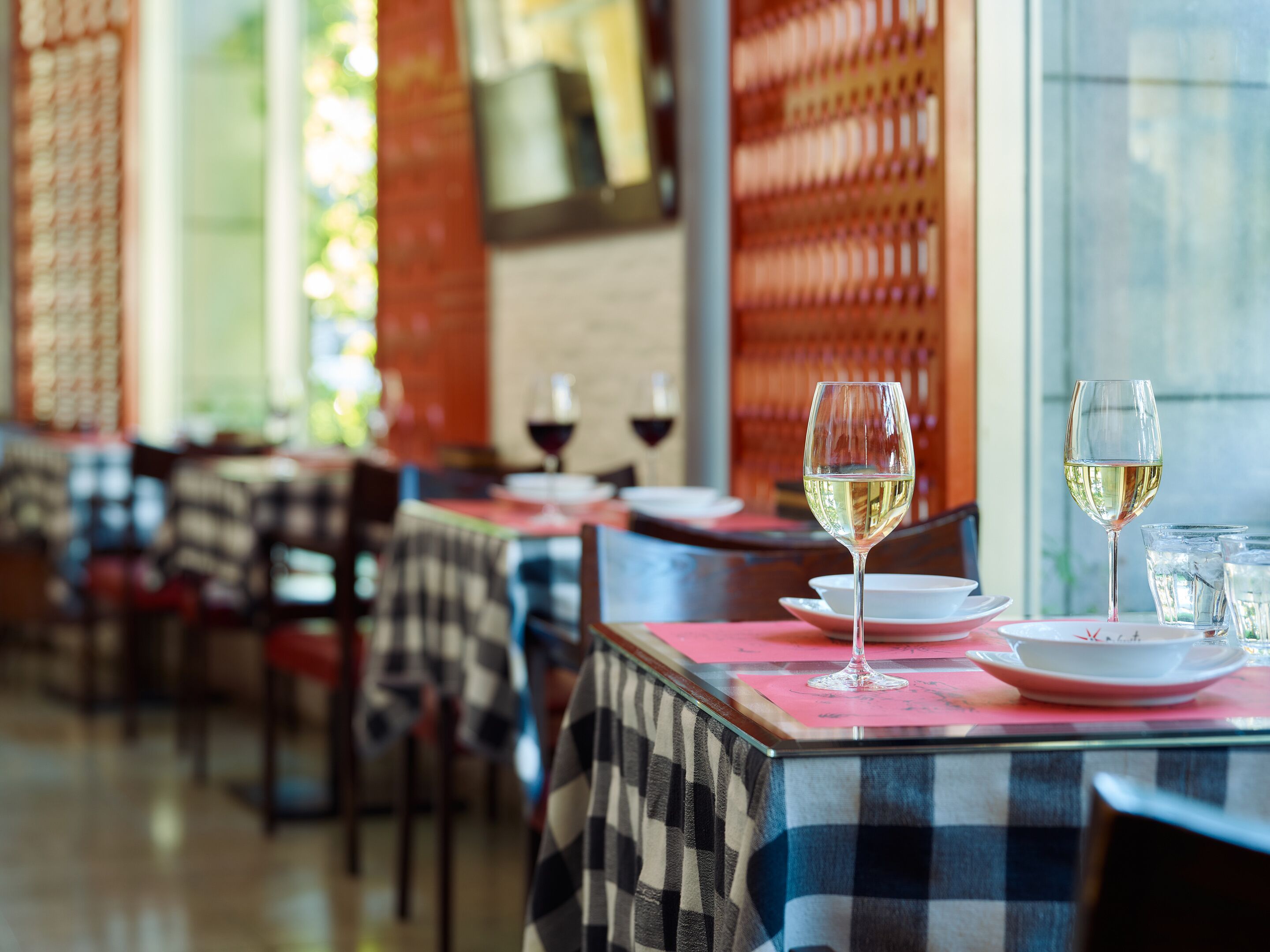 breakfast, lunch and dinner served