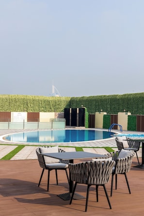 Outdoor pool - MD Hotel by Gewan (Dubai)
