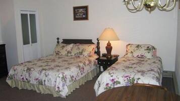 Standard tvåbäddsrum - privat badrum | 1 sovrum, gratis wi-fi och sängkläder