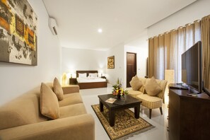 Deluxe Room, 1 Double or 2 Single Beds - The Radiant Hotel (Tuban)