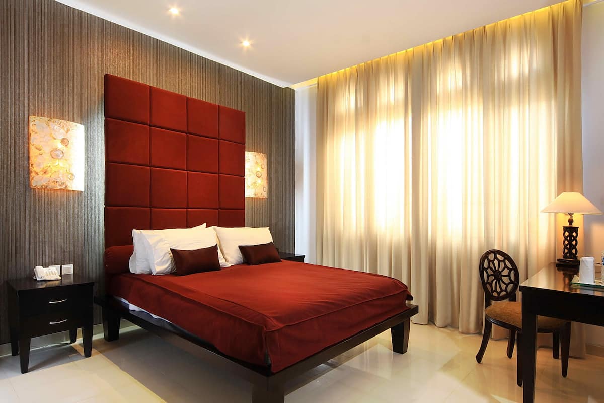 1 bedroom, in-room safe, desk, laptop workspace