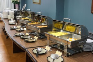 Tägliches nach Wunsch zubereitetes Frühstück gegen Gebühr