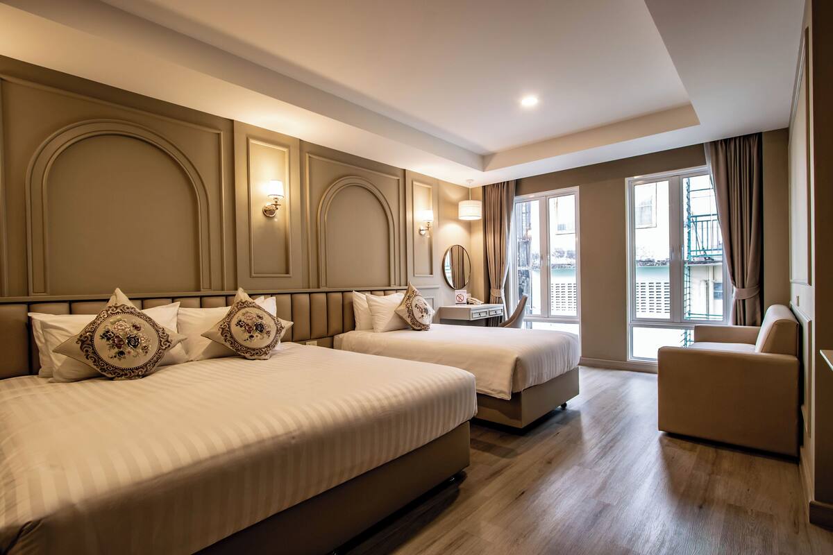 Premier Triple Room | In-room safe, desk, blackout curtains, free WiFi