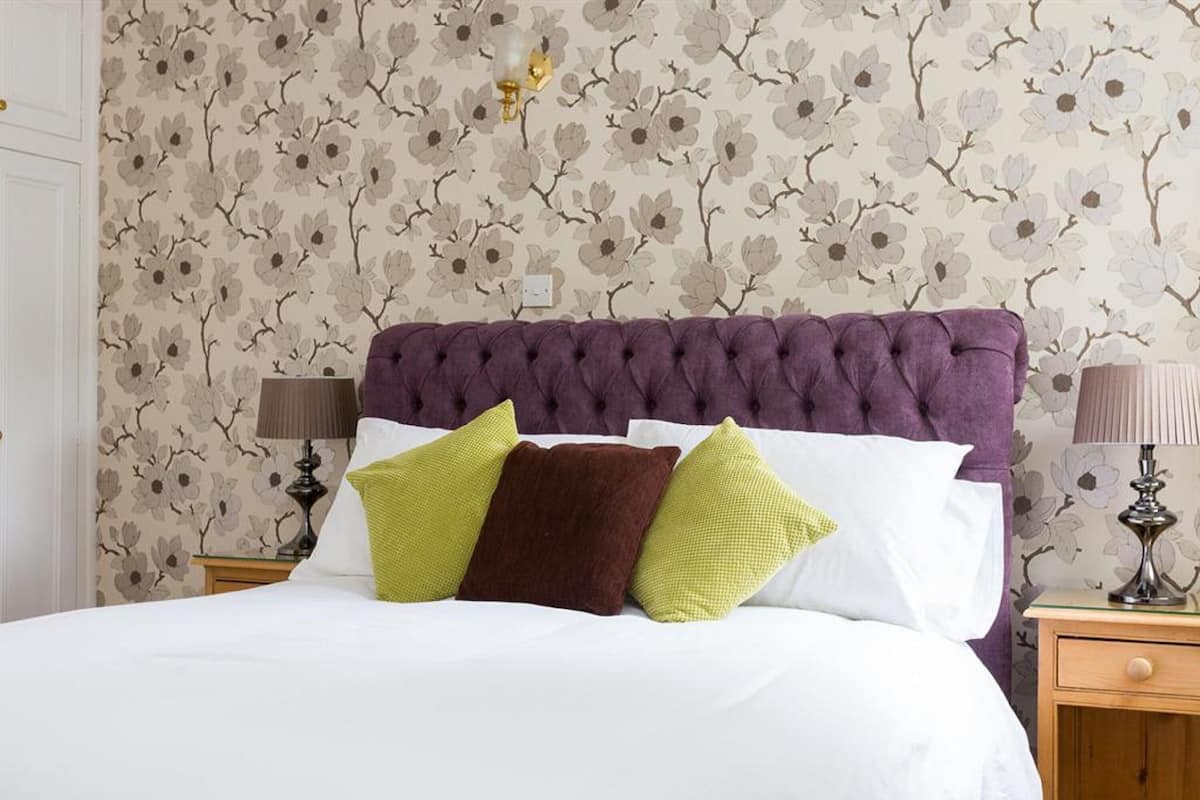 Standard EnSuite, One Double Bed | In-room safe, iron/ironing board (on request), WiFi (free)