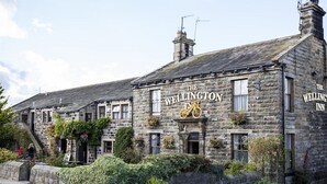 Unclassified image, 2 of 30, button - Wellington Inn (Harrogate)