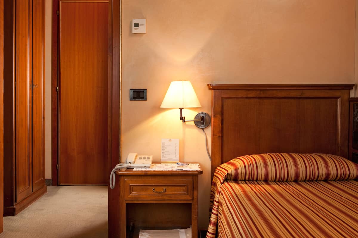 classic single room | 1 bedroom, frette italian sheets, minibar, in-room safe
