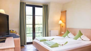 Standard Double Room | In-room safe, individually decorated, individually furnished