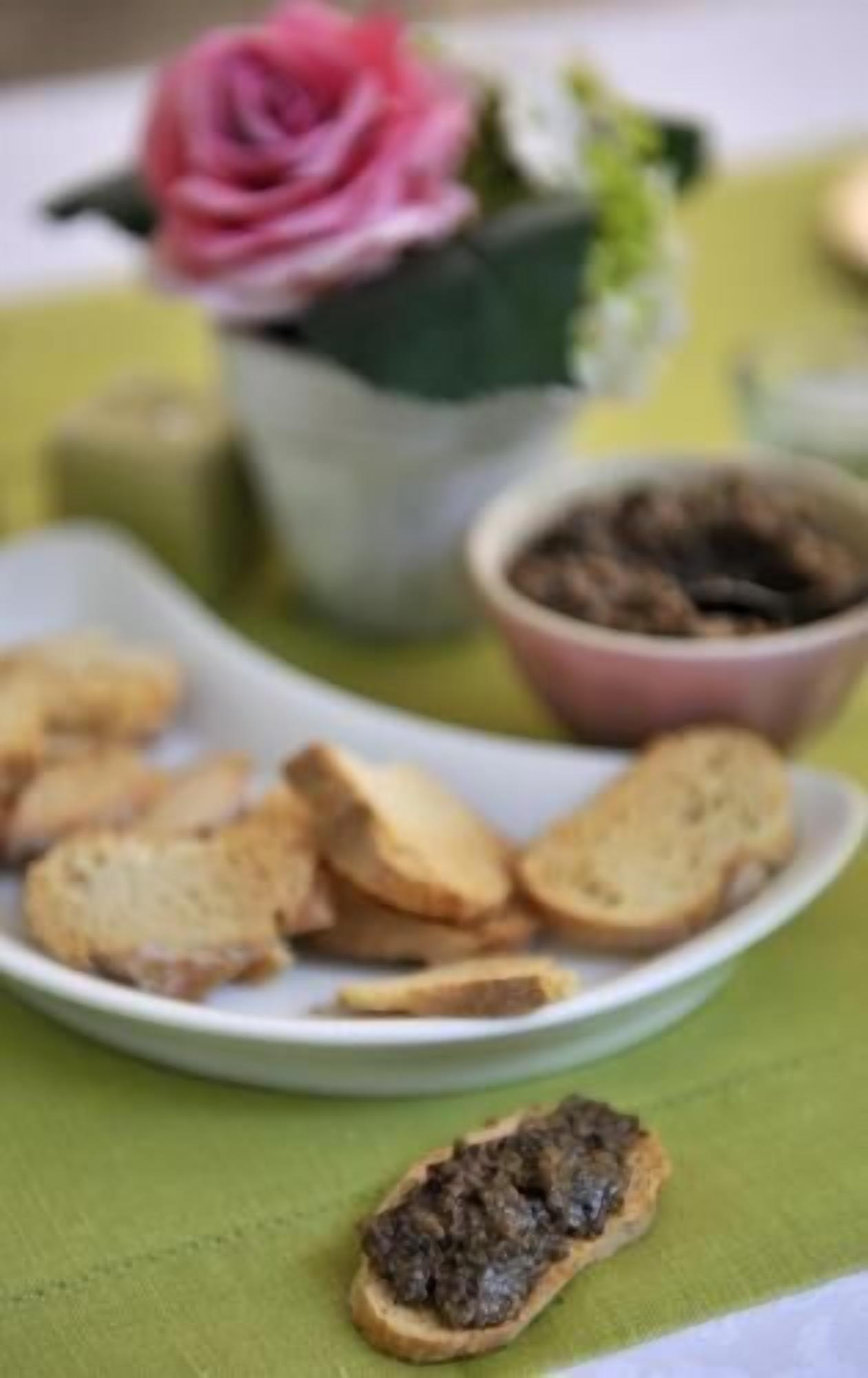 daily buffet breakfast (eur 10.00 per person)