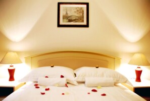 In-room safe, soundproofing, iron/ironing board, free WiFi - Sun Village Apartments (Denovici)