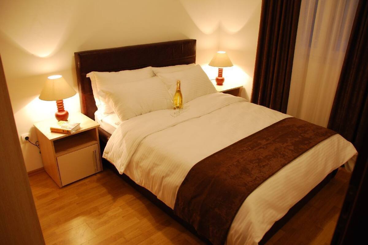 Apartment for 3 people | In-room safe, soundproofing, iron/ironing board (on request)