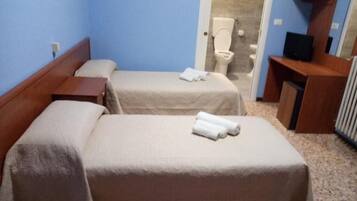 Zweibettzimmer | Minibar, kostenloses WLAN