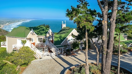 Front of property. Hilltop Boutique Hotel