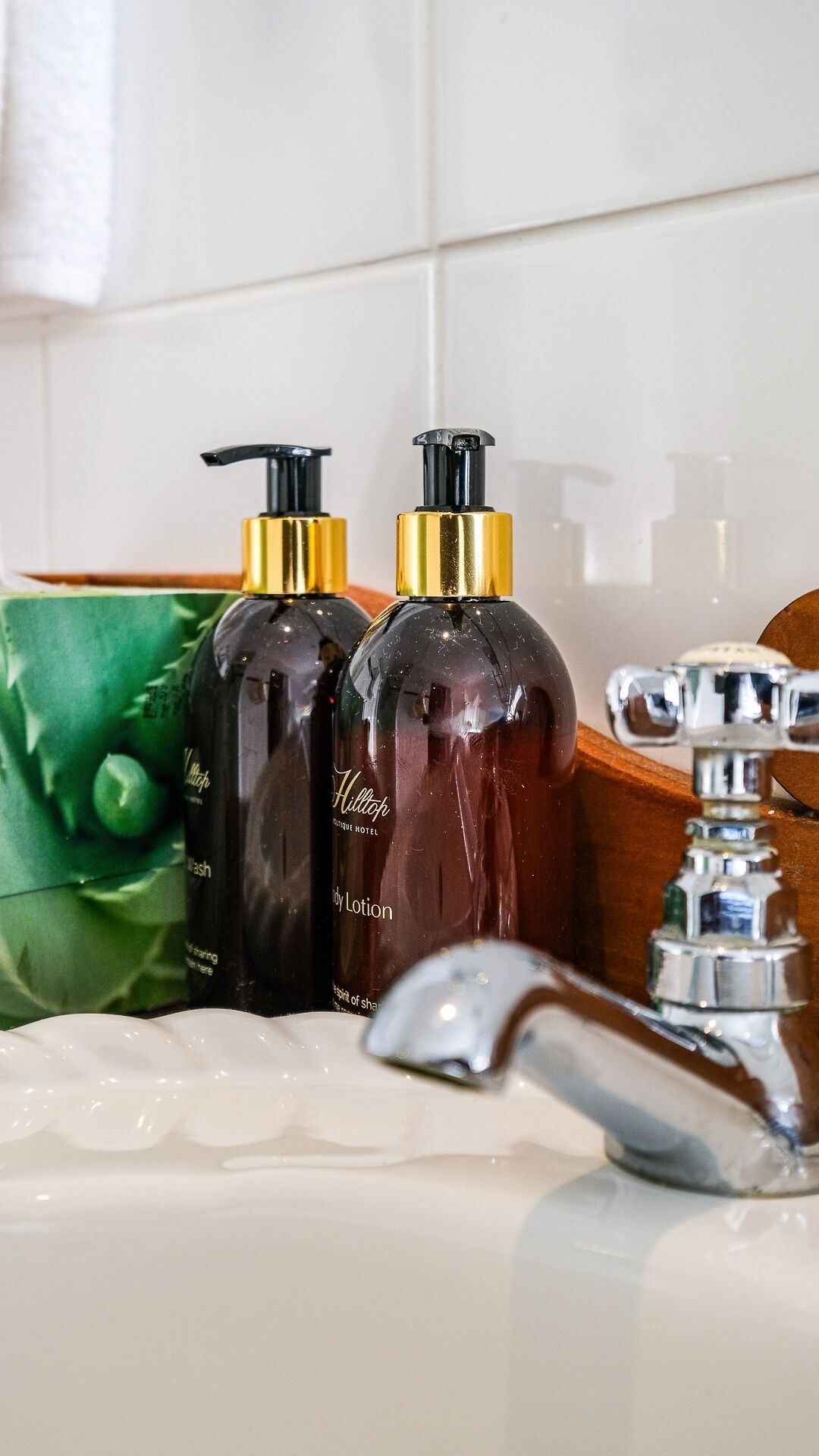 de-luxe suite | premium bedding, select comfort beds, individually decorated