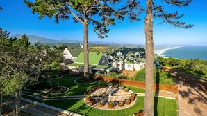Front of property - Hilltop Boutique Hotel (Wilderness)