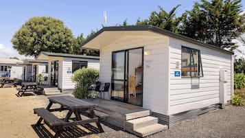 Standard Cabin, Multiple Beds