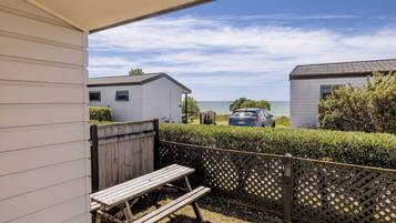 Self Contained Unit (close to the sea) | Beach/ocean view