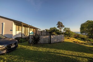 Elite Room, Multiple Beds, Ocean View, Oceanfront | Individually furnished, free WiFi, bed sheets