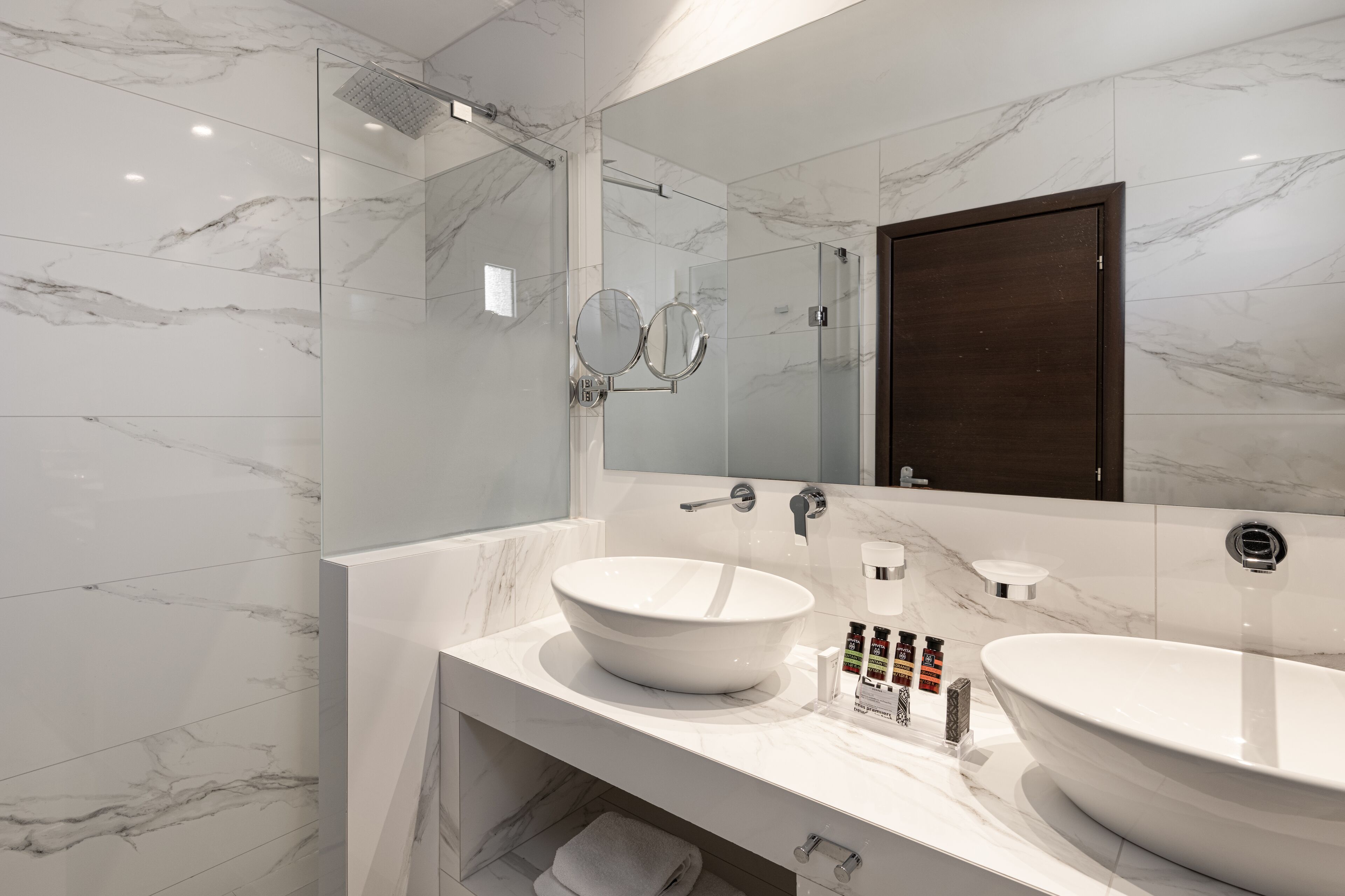 deluxe double room | 1 bedroom, in-room safe, soundproofing, free wifi