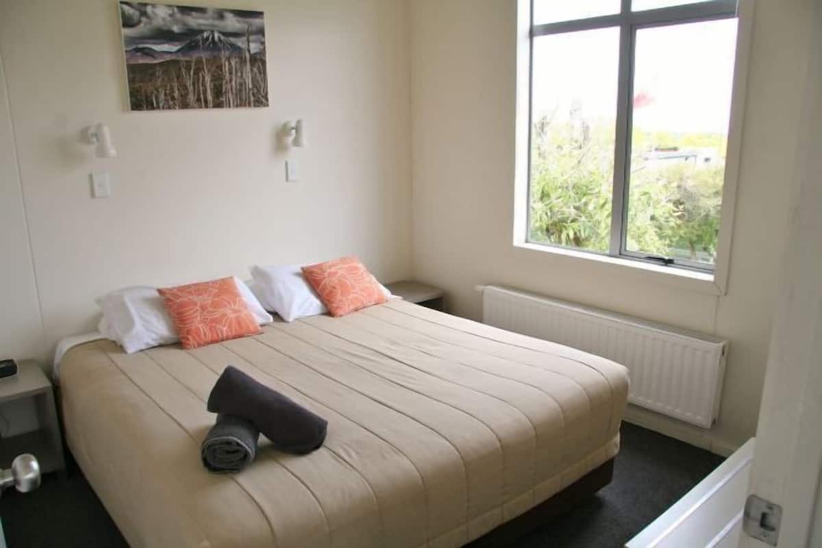 Free WiFi, individually decorated, individually furnished, bed sheets