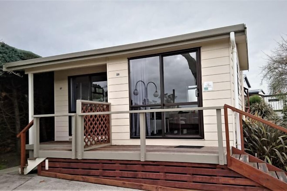 Standard Triple Cabin Room With Shared BathRoom