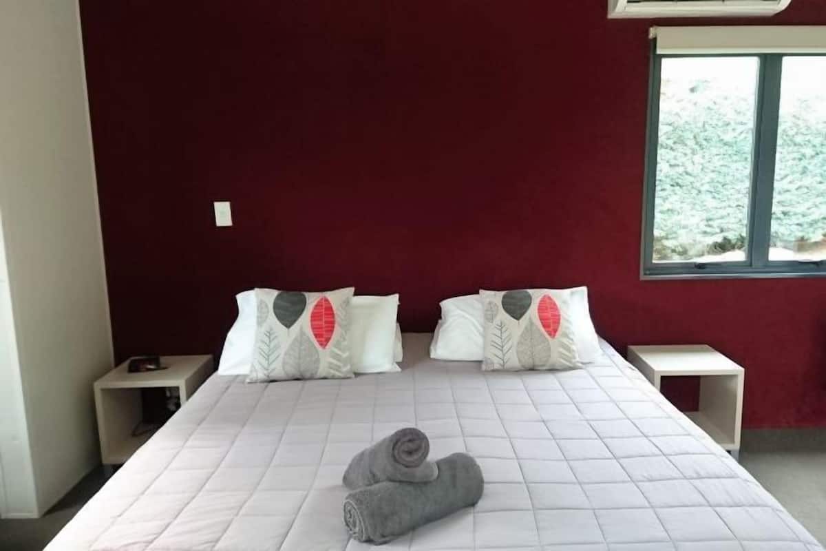 2 slaapkamers, individueel gedecoreerd, individueel gemeubileerd