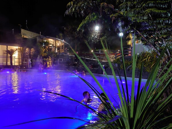 Exterior - Taupo DeBretts Spa Resort (Taupo)