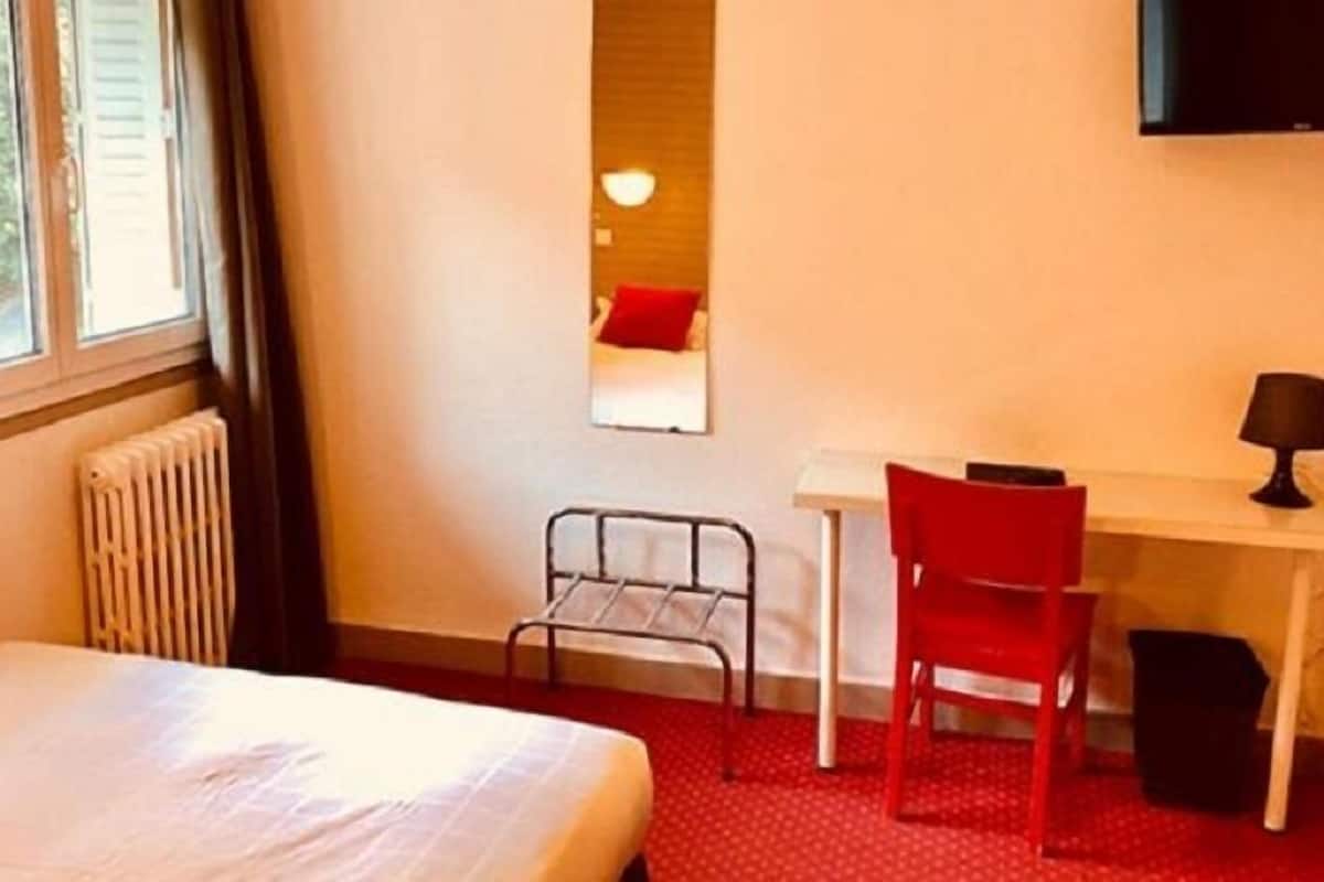 Camera familiare | 1 camera, biancheria da letto di alta qualità, una cassaforte in camera
