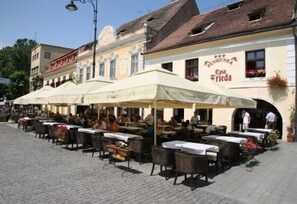 Free daily full breakfast  - Casa Frieda (Sibiu)