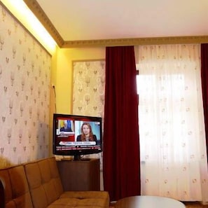 LCD TV