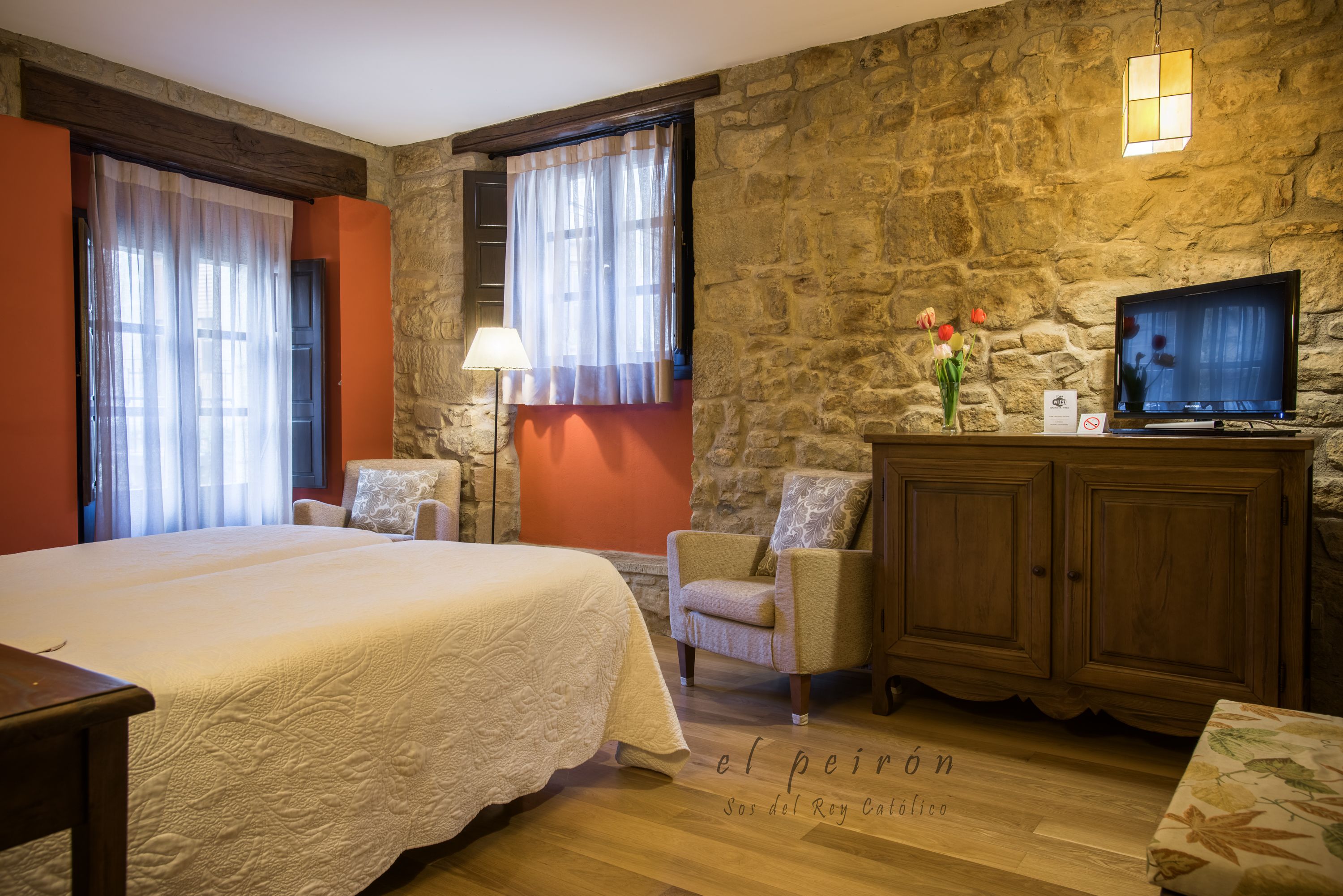 junior suite | minibar, desk, soundproofing, free wifi