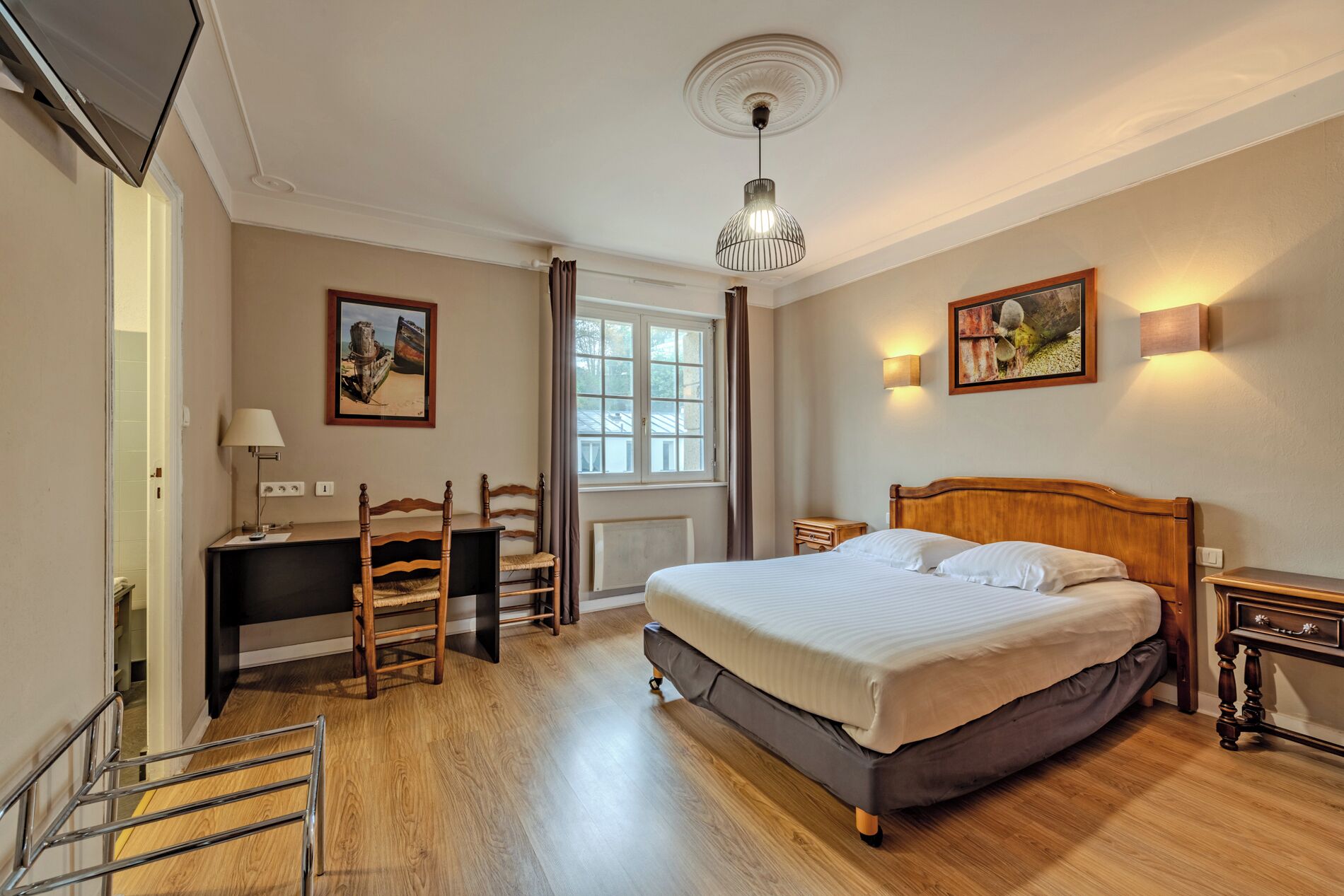 Foto - Logis Hotel De La Corniche