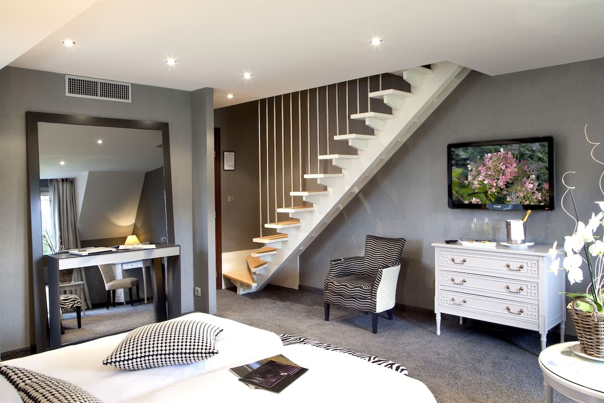 standard apartment | minibar, in-room safe, desk, free wifi