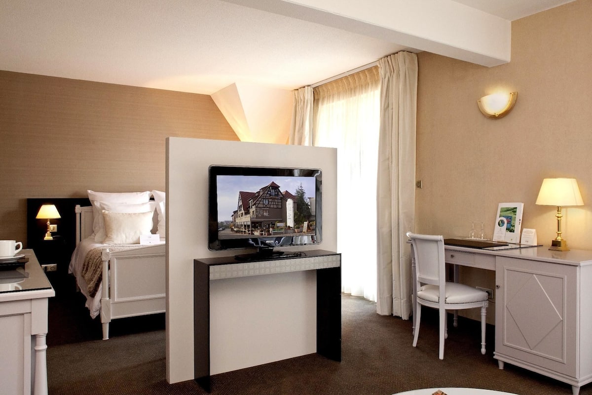 standard apartment | minibar, in-room safe, desk, free wifi