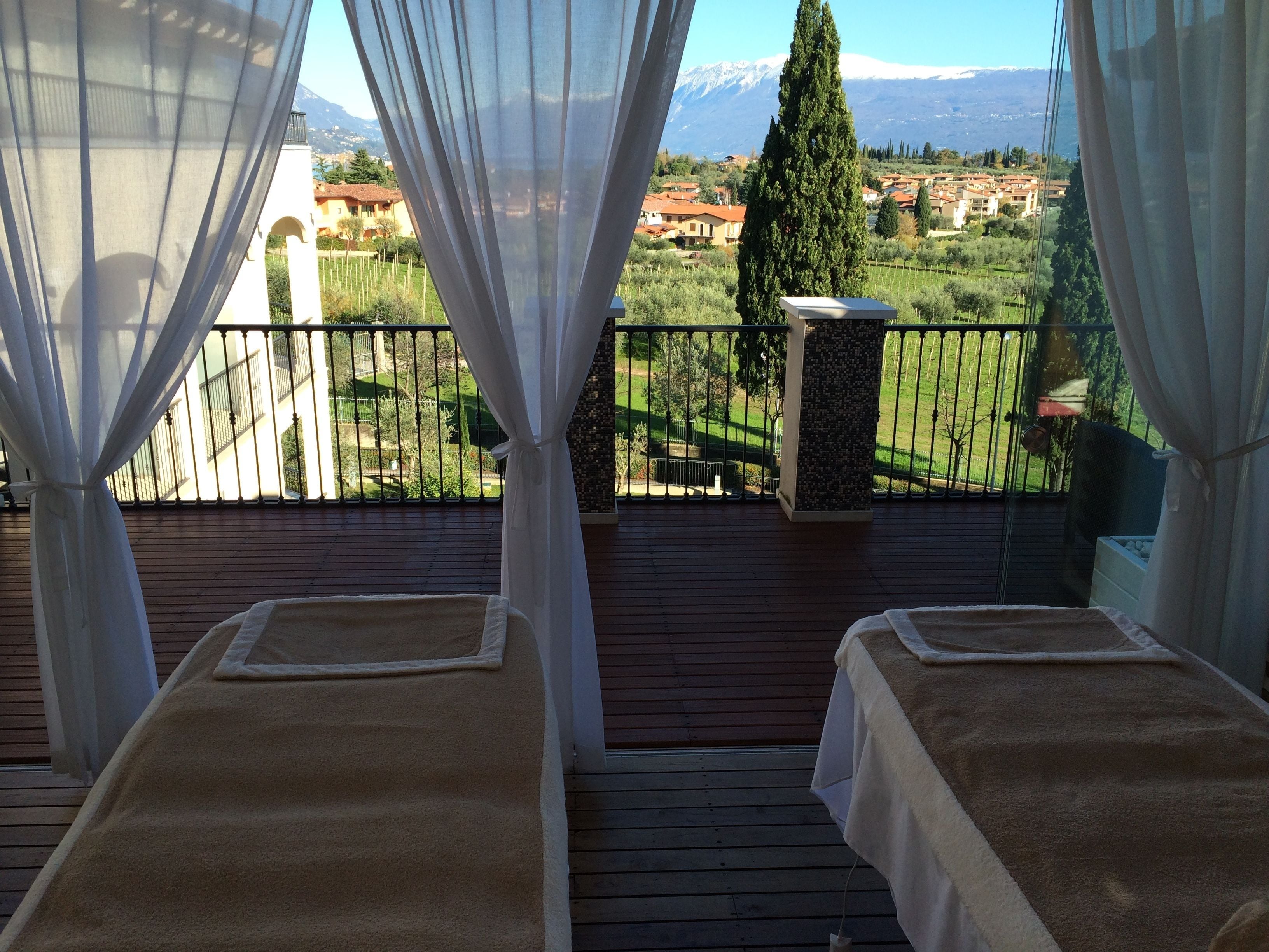 couples treatment room(s), sauna, hot tub, turkish bath/hammam