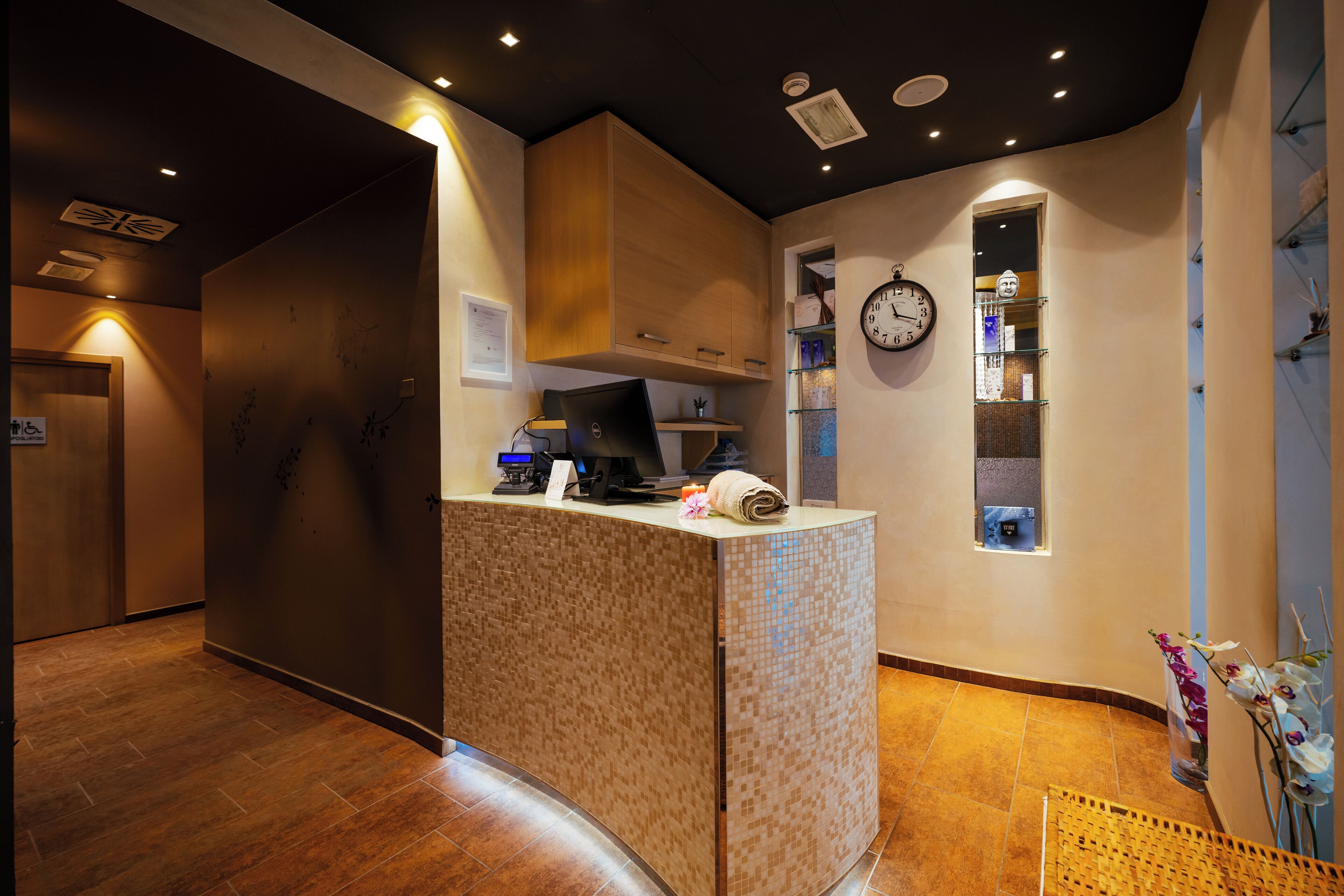 couples treatment room(s), sauna, hot tub, turkish bath/hammam