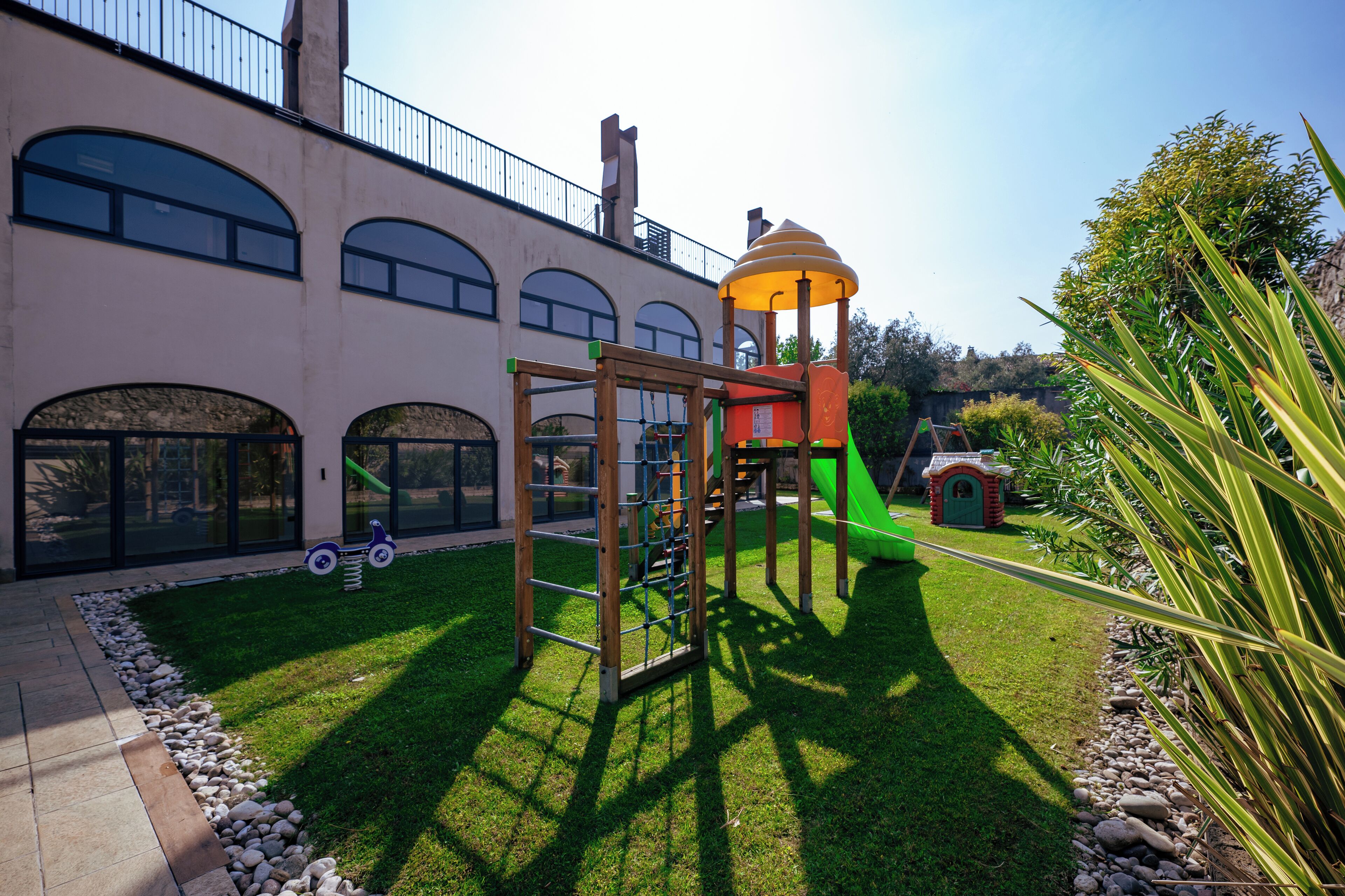 children’s play area – outdoor