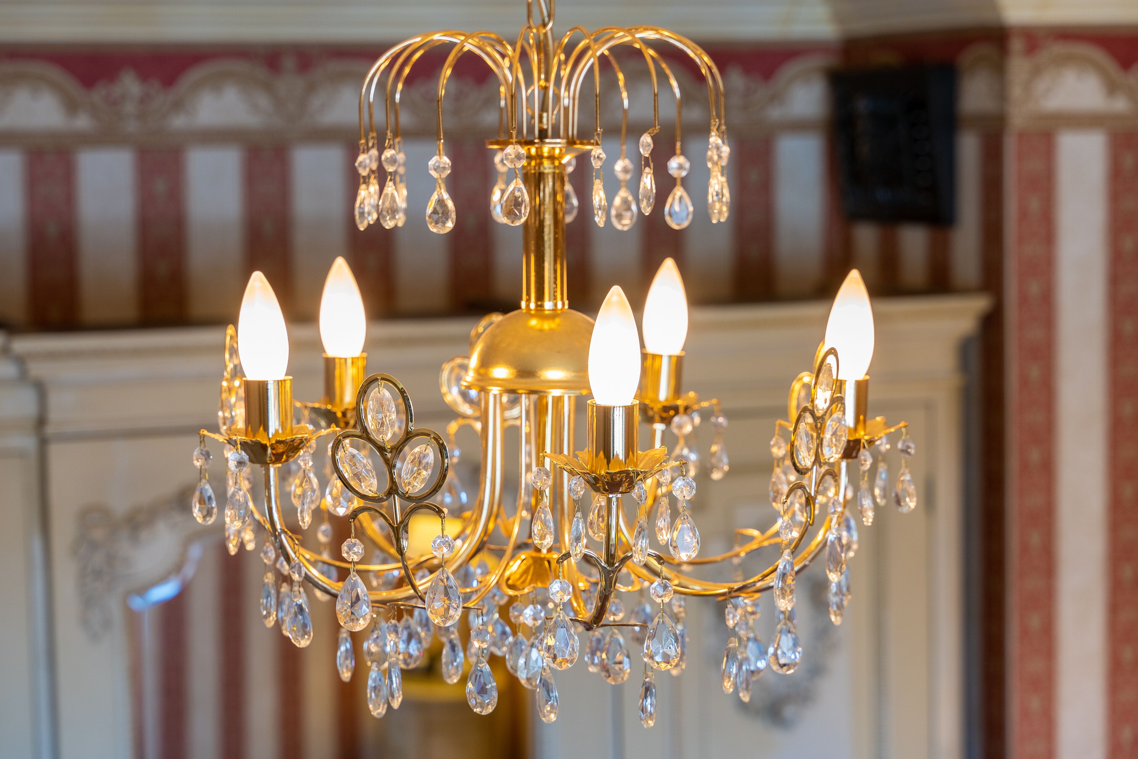 ห้องสวีท | ห้องพักตกแต่งอย่างมีเอกลักษณ์, ตกแต่งพิเศษโดยเฉพาะ, เตารีด/โต๊ะรีดผ้า