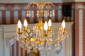 Dyas Suite (Rm#2) | Individually decorated, individually furnished, iron/ironing board