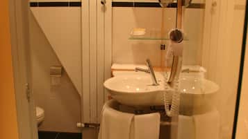 Amenidades de baño gratuitas y secadora de cabello