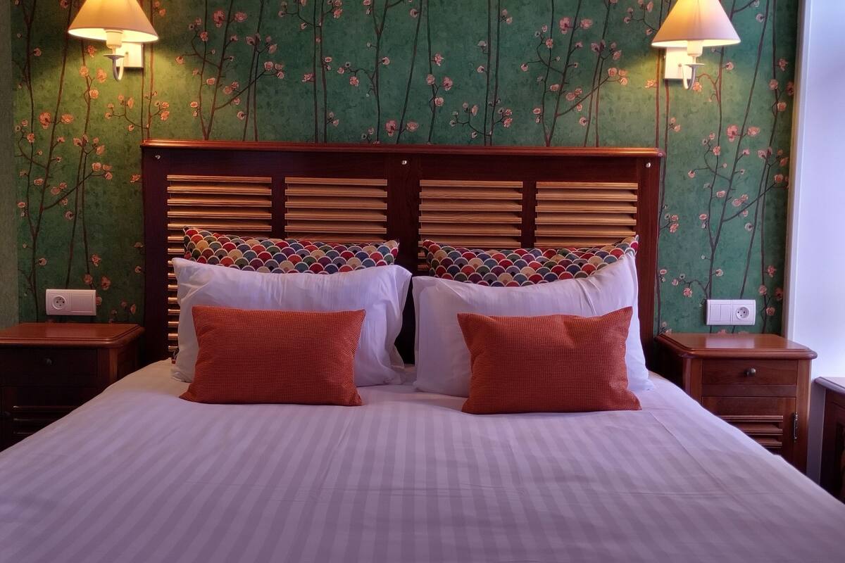 superior double or twin room | desk, iron/ironing board, free wifi
