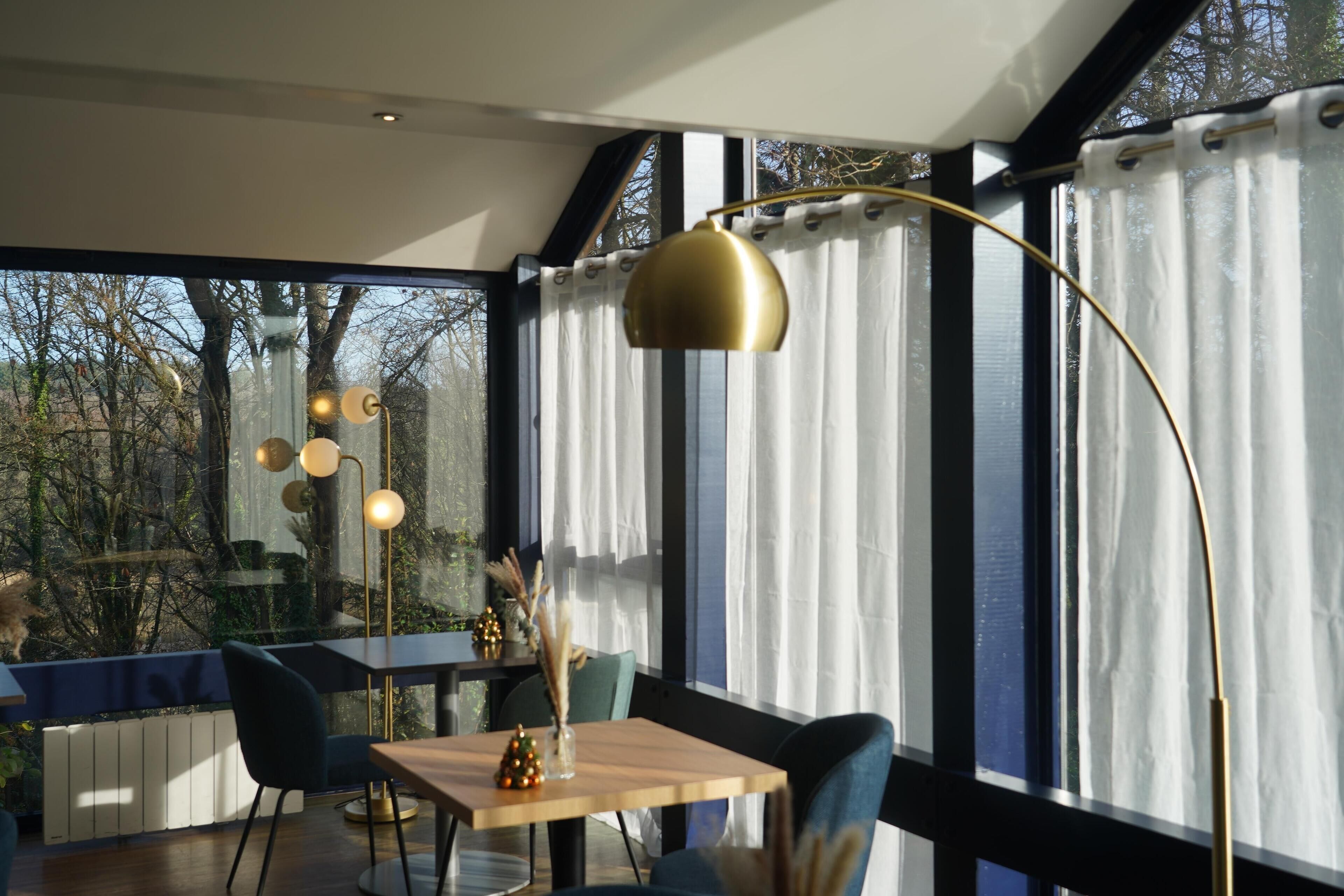 Dagelijks ontbijtbuffet (EUR 14.90 per persoon)