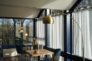 Daily buffet breakfast (EUR 14.90 per person)