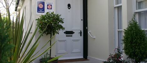 Majoituspaikan sisäänkäynti