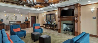 Comfort Inn & Suites Fort Worth - Fossil Creek
