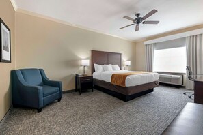 Standard Room, 1 King Bed, Non Smoking | Premium bedding, down comforters, pillowtop beds, desk - Comfort Inn & Suites Fort Worth - Fossil Creek (Fort Worth)