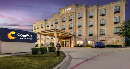 Comfort Inn & Suites Fort Worth - Fossil Creek