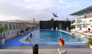 Apartment, 1 Bedroom | 1 bedroom, minibar, in-room safe, desk
