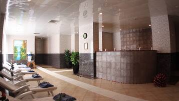 Tratamentos corporais, massagens com pedras quentes